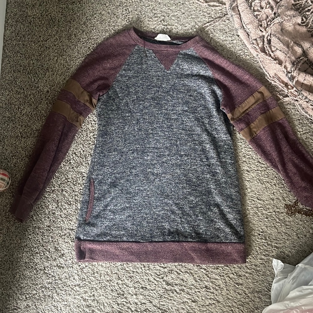 Varsity pull over